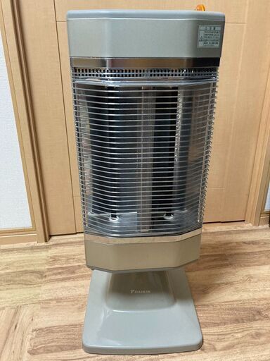 ダイキン　遠赤外線ヒーター　セラムヒート