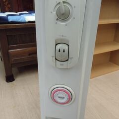デロンギ オイルヒーター ストーブの画像