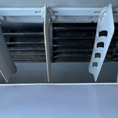 【美品、高年式】2021年 TOSHIBA 2.2kw（6~8畳用） お掃除機能付きエアコンの画像