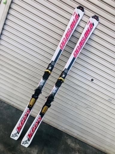 送料無料スキー板 小賀坂ケオッズ 調整可能ビンデイング付き チューンナップ済み
