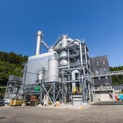 焼却プラントでの工場作業員