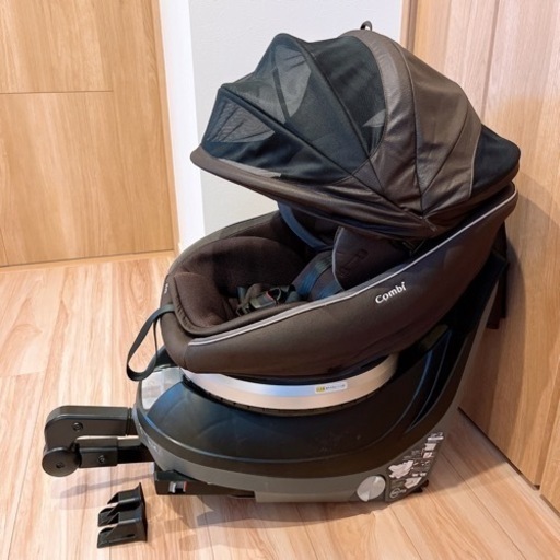 【お取引中】combi コンビ　チャイルドシート　ISOFIX