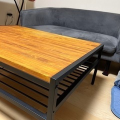 受取決定済★ウッドテーブル★ベロアソファー★の画像