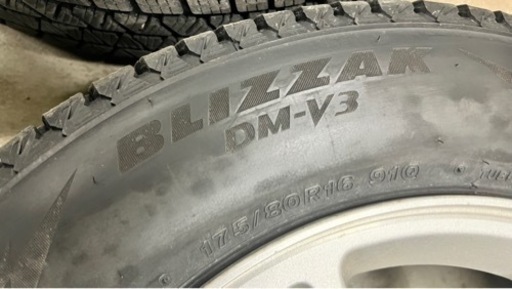 ジムニースタッドレス　ブリヂストン　ブリザック　DM-V3 アルミホイール付き！