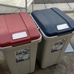 ニトリ室外用ゴミ箱4つの画像