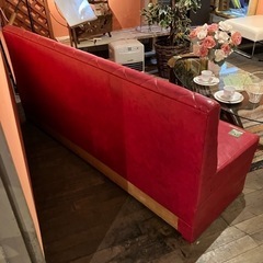 北海道　帯広　ソファ　ベンチソファ　ベンチシート　モノココ　店舗　商業施設　インテリア　赤　レッド 北海道 帯広 ソファ ベンチソファ ベンチシート モノココ 店舗