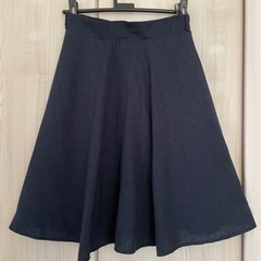スカート　膝丈　紺色