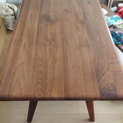 ダイニングテーブル　天然木　すぐお引き取りできる方の画像
