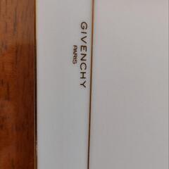 ジバンシー角皿　金線の画像
