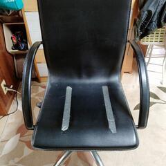 デスクチェア 高さ調節可能の画像