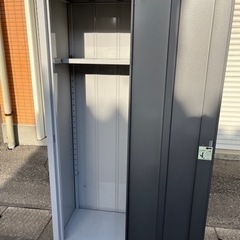 物置 イナバ物置 鍵付きラック 横幅60cm 高さ190cm 奥行き55cmの画像