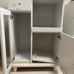 一人暮らし用食器棚の画像