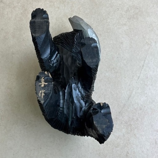 d1212509 木彫り 熊 クマ くま 小さめ 魚を咥えた 古道具 オブジェ