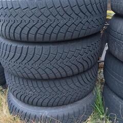 スタッドレスタイヤ185/60R15 トヨタキャップ付　５穴PC...