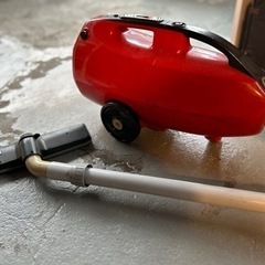 レトロな電気掃除機　MC-7630Cの画像
