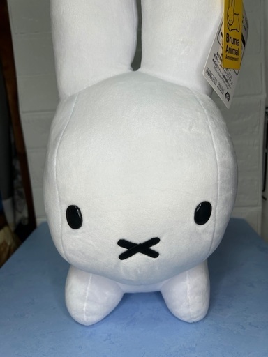 新品ブルーナアニマル　特大サイズぬいぐるみ　うさぎ