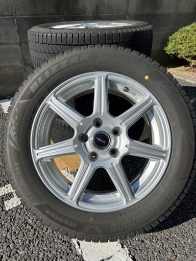 スタッドレスタイヤ4本セット　ブリザックVRX3 205/55R16