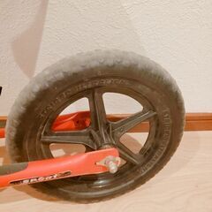 人気カラー⭐ストライダーの画像