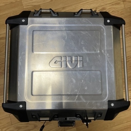 giviモノキー42リットル アルミ