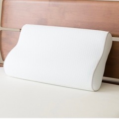 ニトリ　硬くなりにくい波型　低反発まくら