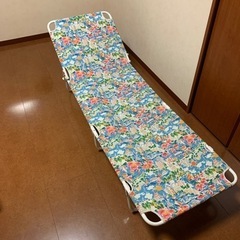簡易ベッド