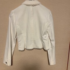 Barbie  ドレスアップに相性の良い白ジャケットの画像