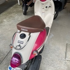 ピンクで可愛いバイクです