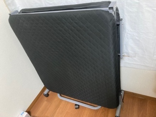 折り畳みベッド
