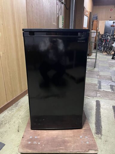 ★21年製 アイリスオーヤマ★60L 冷凍庫 IUSD-6B-B 右開き ブラック 2台目におすすめ 小型 家庭用 ホームフリーザー ストッカー