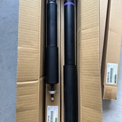 ハイエース　純正　ショックアブソーバー新品
