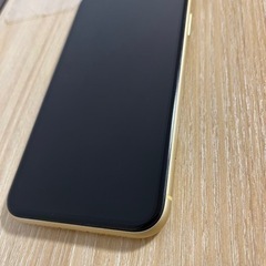 【1箇所傷あり】iPhone XR 256GB  イエロー本体  SIMフリー 箱付き付属品付きの画像