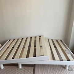 【2段階脚付】白枠 シングル ベッドフレームの画像