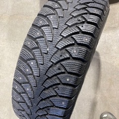 16インチスパイクタイヤの画像