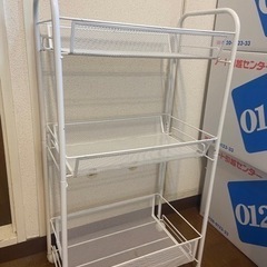 ワゴン車　キッチン収納