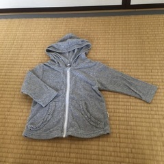 子供服　グレイ　80