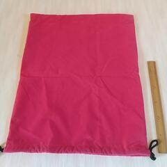 ピンクの可愛い巾着袋、中古品。の画像