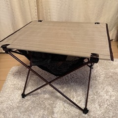 アウトドア　折りたたみテーブルの画像