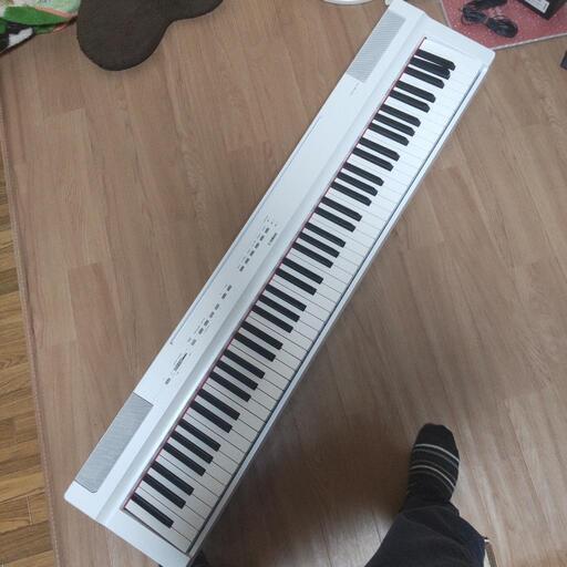 YAMAHA P125　ホワイト　電子ピアノ　※訳あり　現地取引のみ YAMAHA P125 ホワイト 電子ピアノ ※訳あり 現地取引のみ YAMAHA P125
