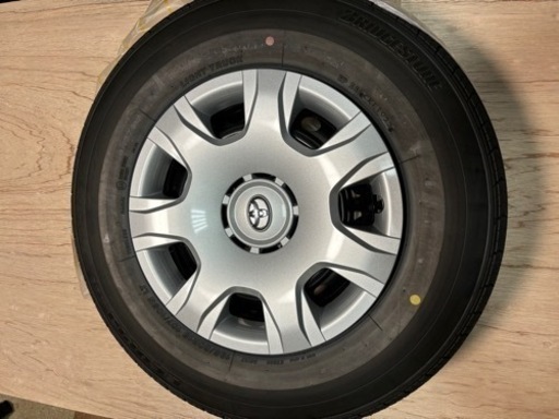 ハイエース　ホイール