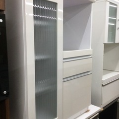 【✨値下げ致しました❗️人気の大川家具❗️ちょうど良いサイズ❗️清潔感あります❗️オシャレ❗️✨】定価¥29,800円 大川家具 レンジ台　レンジボードの画像