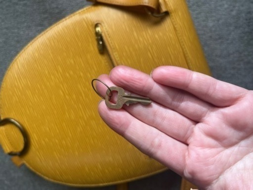 ルイヴィトン　エピ　リュック