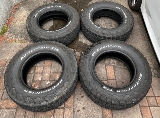 BF Goodrich オールテレーンタイヤ　4本セット　プラド