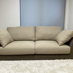 値下げ　2.5人掛けソファ　足なしタイプ　超美品