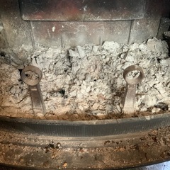 薪ストーブの灰差し上げますの画像