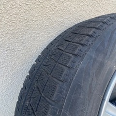 スタッドレスタイヤ4本の画像
