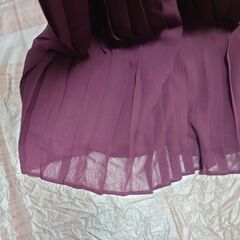 UNIQLO　プリーツスカート　Ｌ　ワインレッドの画像