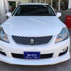   🎄白が映えるセダンといえば....🎁　トヨタクラウン　👑