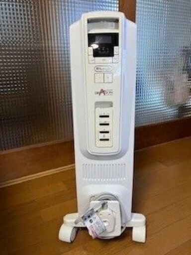 デロンギオイルヒーター　美品　リモコン付　ＴＤＤ０９１５Ｗ