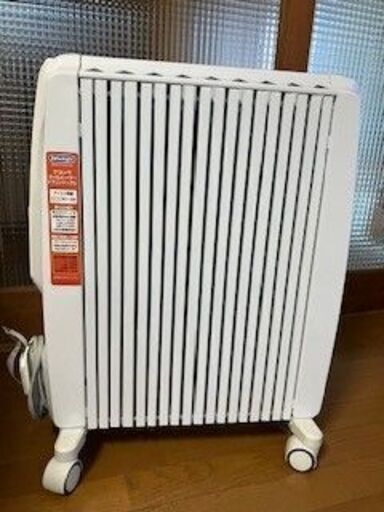 デロンギオイルヒーター　美品　リモコン付　ＴＤＤ０９１５Ｗ