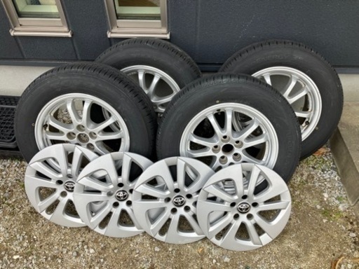 【値下げ】【50プリウス純正タイヤホイール】ほぼ新品タイヤ付き